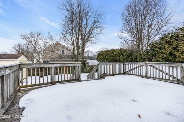 1208 Rue Avenue A, Point Pleasant, NJ 08742