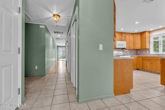 1208 Rue Avenue A, Point Pleasant, NJ 08742