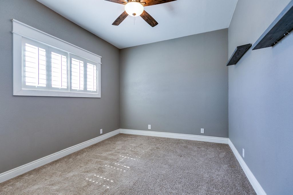 Image 23 of property listing at 15555 Deer Valley Loop, Carlsbad, TX 76934