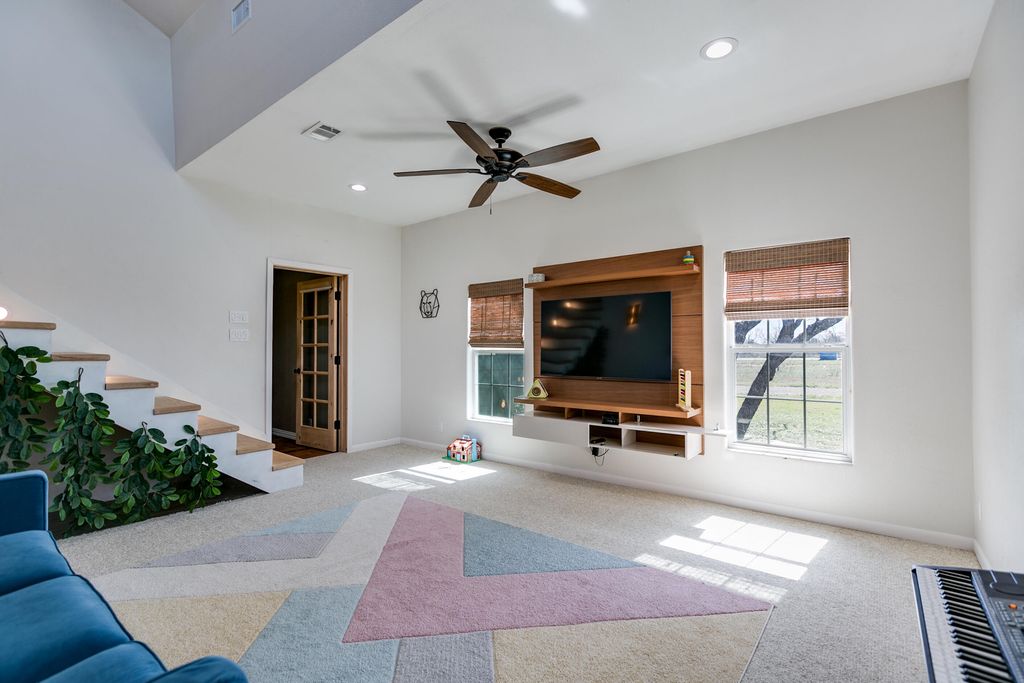 Image 28 of property listing at 15555 Deer Valley Loop, Carlsbad, TX 76934
