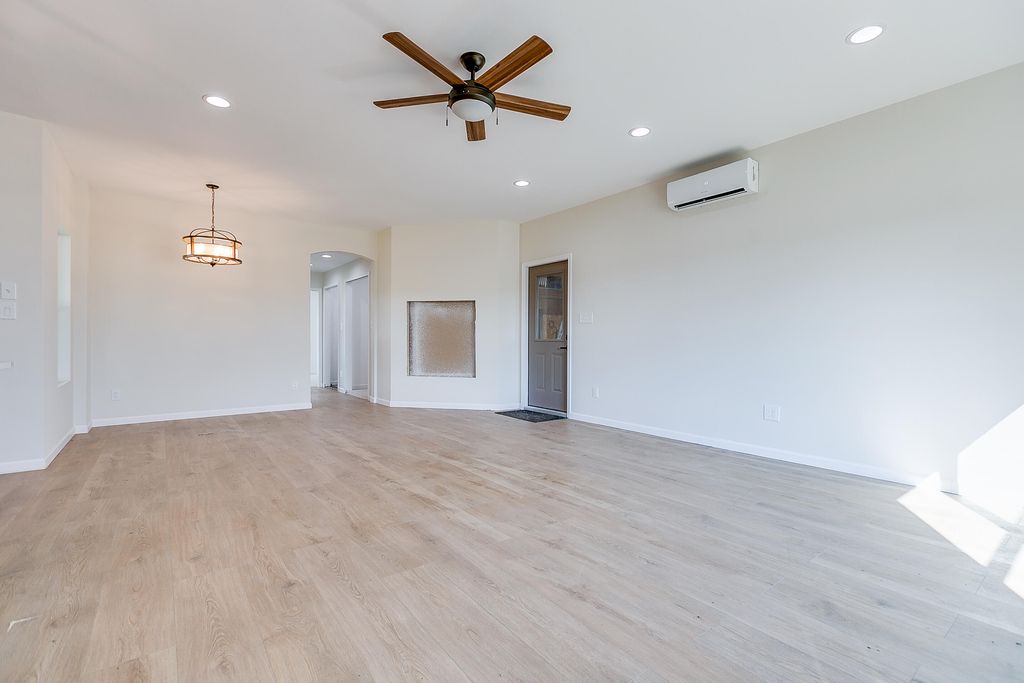 Image 50 of property listing at 15555 Deer Valley Loop, Carlsbad, TX 76934