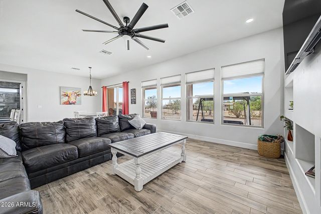 24009 W REDBIRD Road, Wittmann, AZ 85361