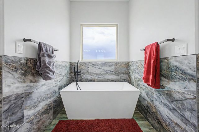 24009 W REDBIRD Road, Wittmann, AZ 85361