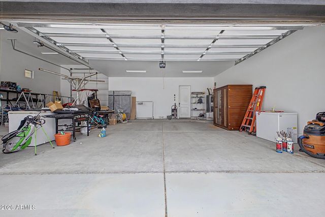 24009 W REDBIRD Road, Wittmann, AZ 85361