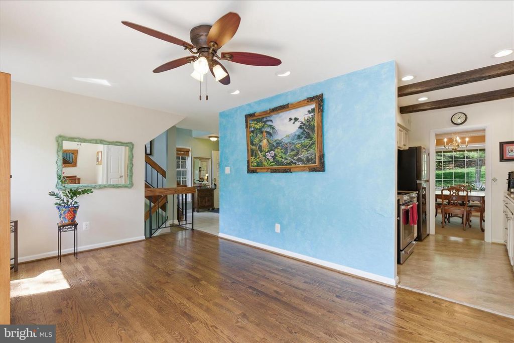 Image 19 of property listing at 1943 HICKORY HILL LN, Silver Spring, MD 20906