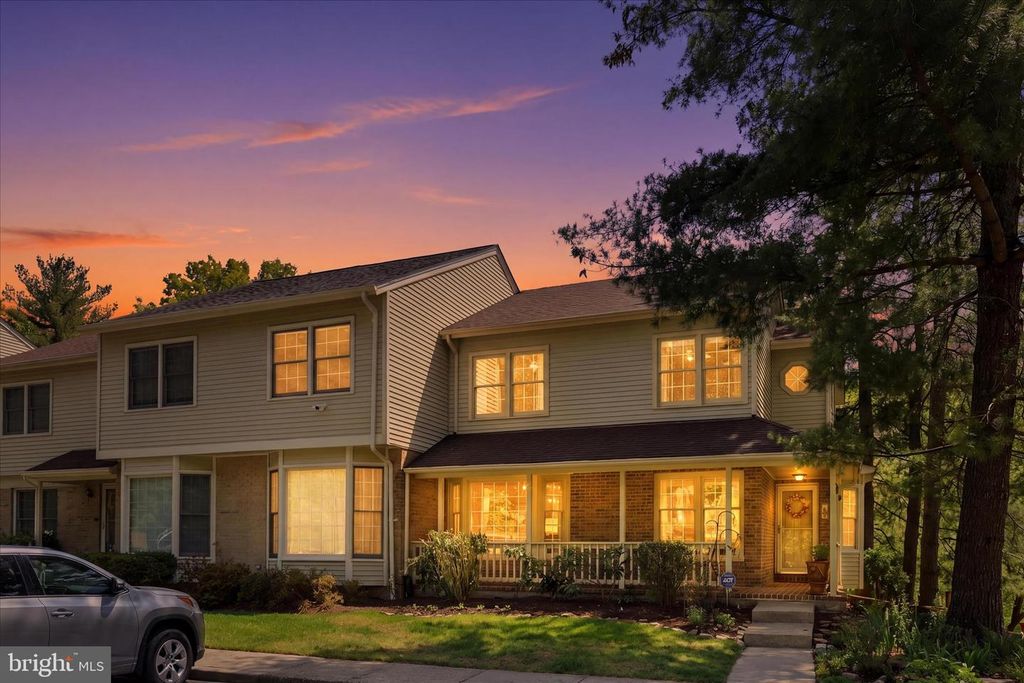 Image 3 of property listing at 1943 HICKORY HILL LN, Silver Spring, MD 20906