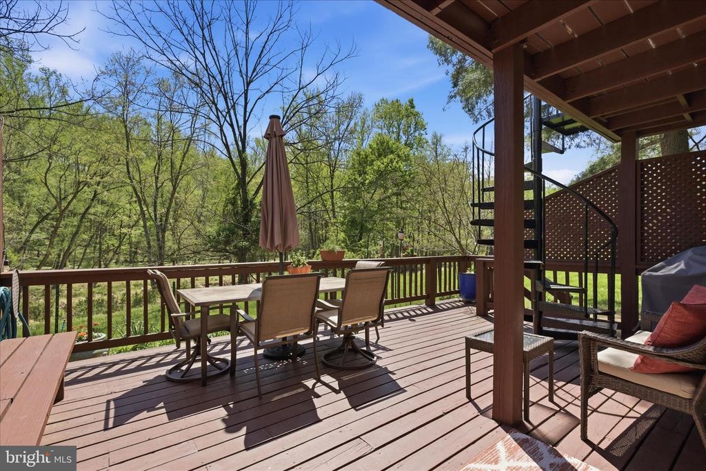 Image 39 of property listing at 1943 HICKORY HILL LN, Silver Spring, MD 20906