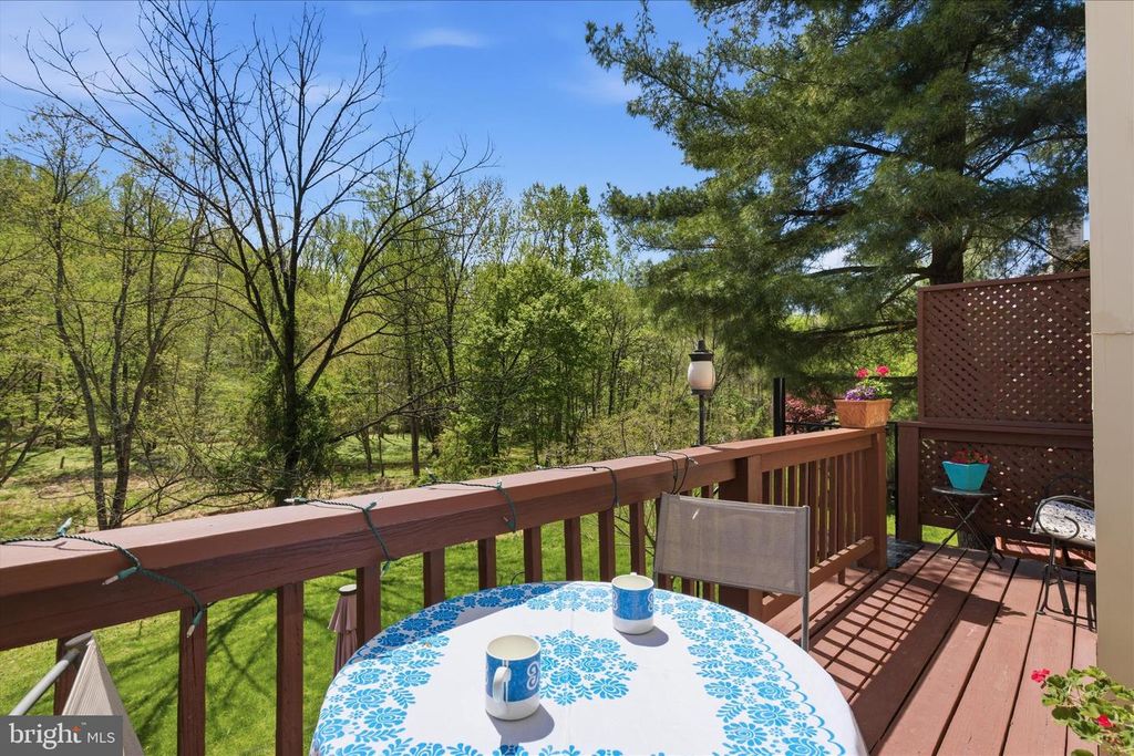 Image 40 of property listing at 1943 HICKORY HILL LN, Silver Spring, MD 20906