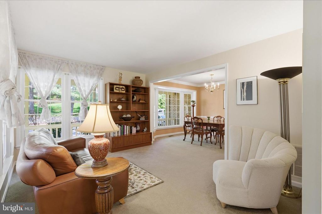 Image 8 of property listing at 1943 HICKORY HILL LN, Silver Spring, MD 20906