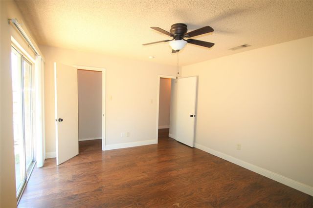 7204 NE Loop 820, North Richland Hills, TX 76180