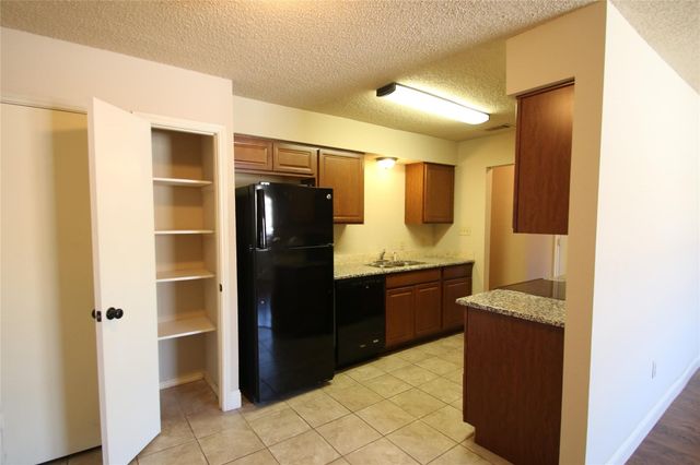 7204 NE Loop 820, North Richland Hills, TX 76180