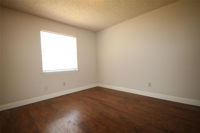 7204 NE Loop 820, North Richland Hills, TX 76180