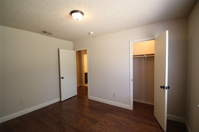 7204 NE Loop 820, North Richland Hills, TX 76180