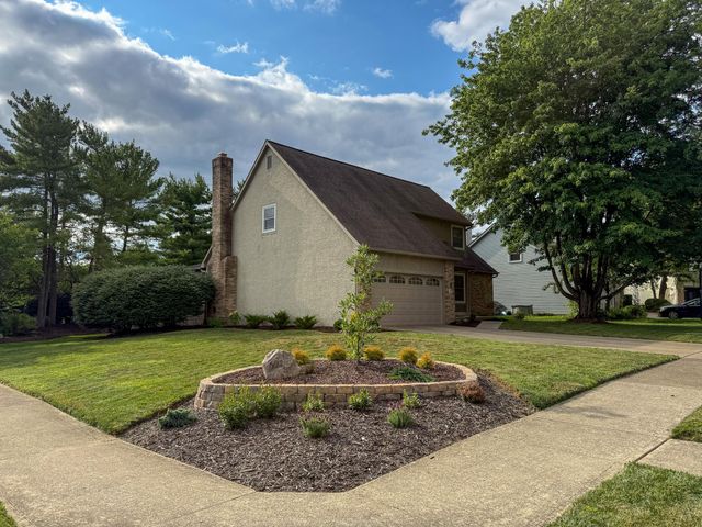 621 Valley Wood Court, Westerville, OH 43081