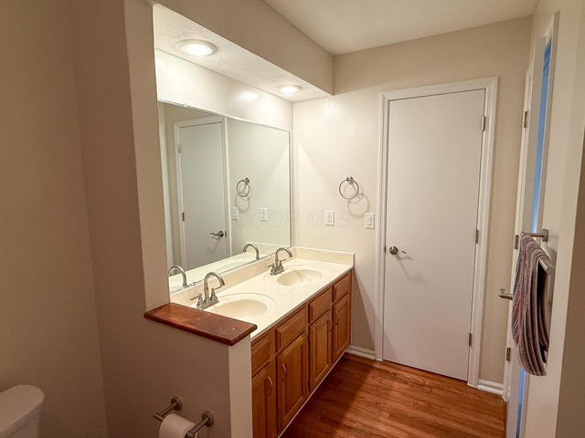 621 Valley Wood Court, Westerville, OH 43081