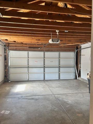 2210 N Antioch Avenue, Fresno, CA 93722