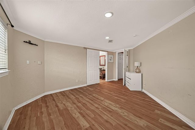 638 Warsaw Street, Hitchcock, TX 77563