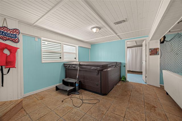 638 Warsaw Street, Hitchcock, TX 77563