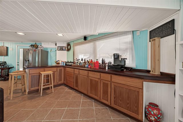638 Warsaw Street, Hitchcock, TX 77563