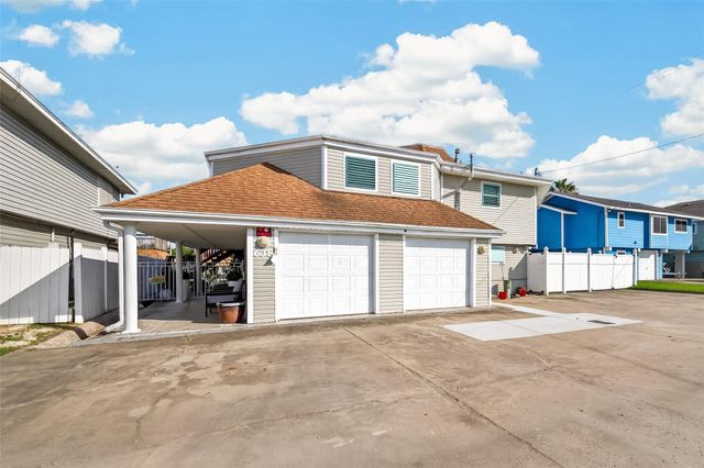 638 Warsaw Street, Hitchcock, TX 77563
