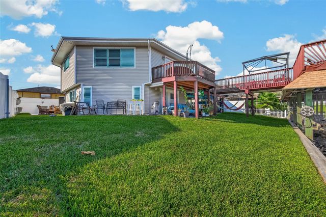 638 Warsaw Street, Hitchcock, TX 77563