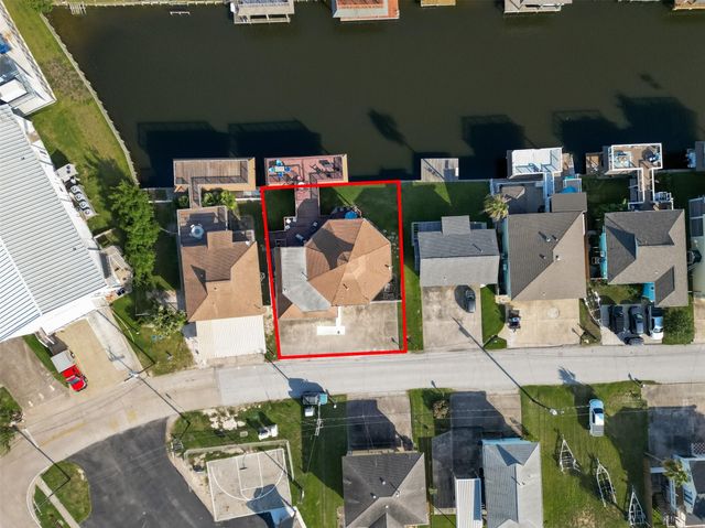 638 Warsaw Street, Hitchcock, TX 77563