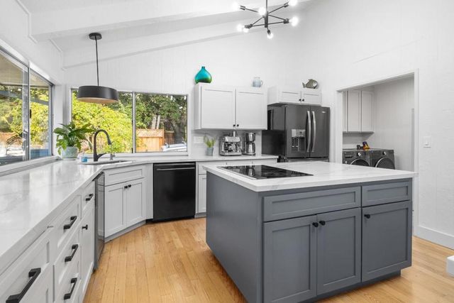 188 Kelly Lane, Santa Cruz, CA 95060