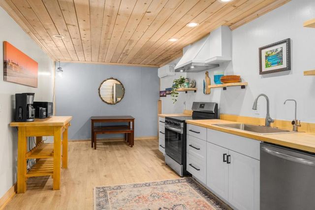 188 Kelly Lane, Santa Cruz, CA 95060