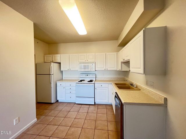 2501 Huntscroft Lane 303, Raleigh, NC 27617