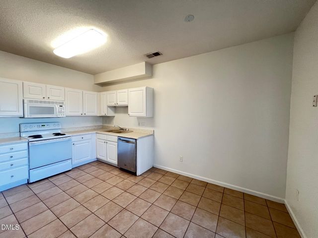 2501 Huntscroft Lane 303, Raleigh, NC 27617