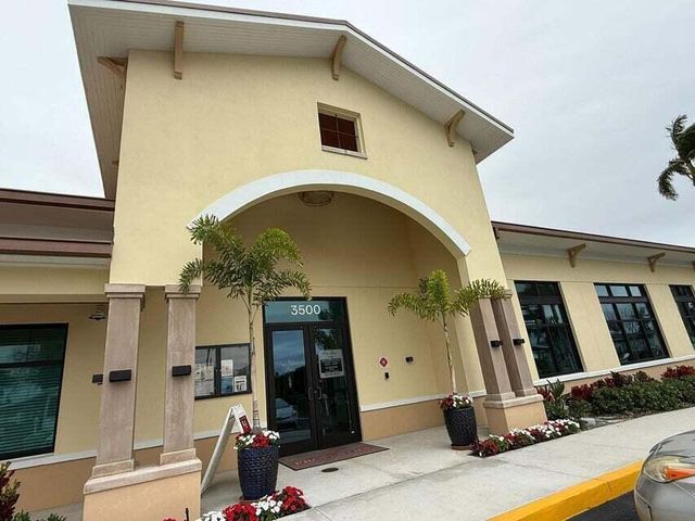 6085 Seashore Drive, Atlantis, FL 33462