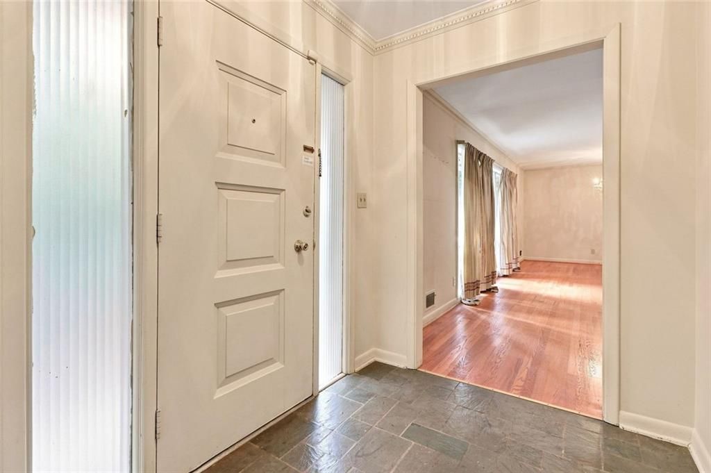 Image 19 of property listing at 1550 Diamond Head Circle, Decatur, GA 30033