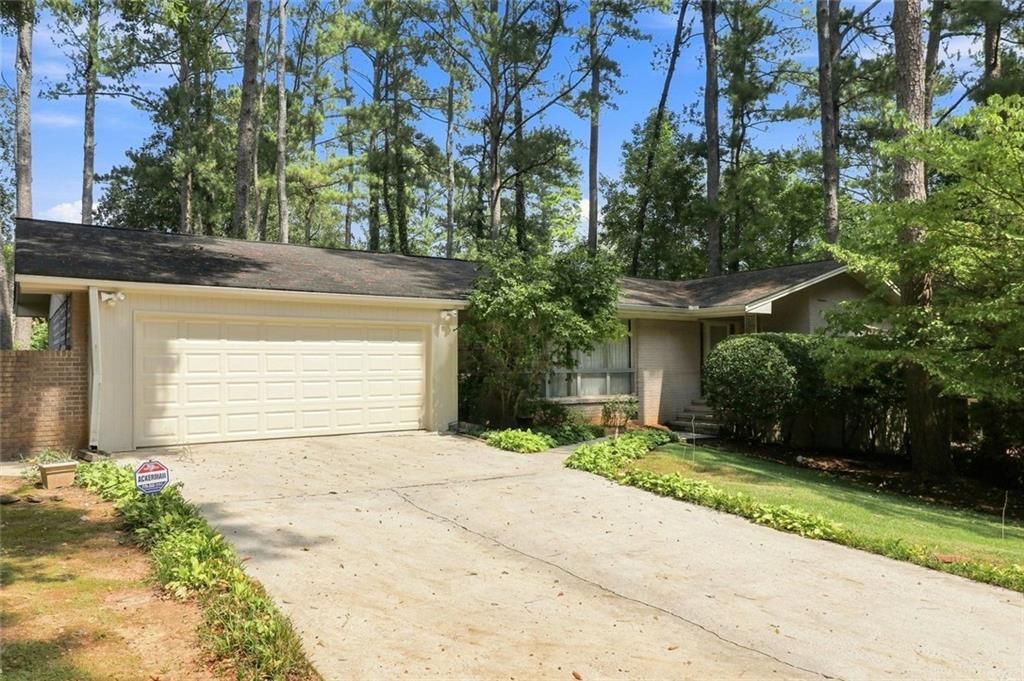 Image 2 of property listing at 1550 Diamond Head Circle, Decatur, GA 30033