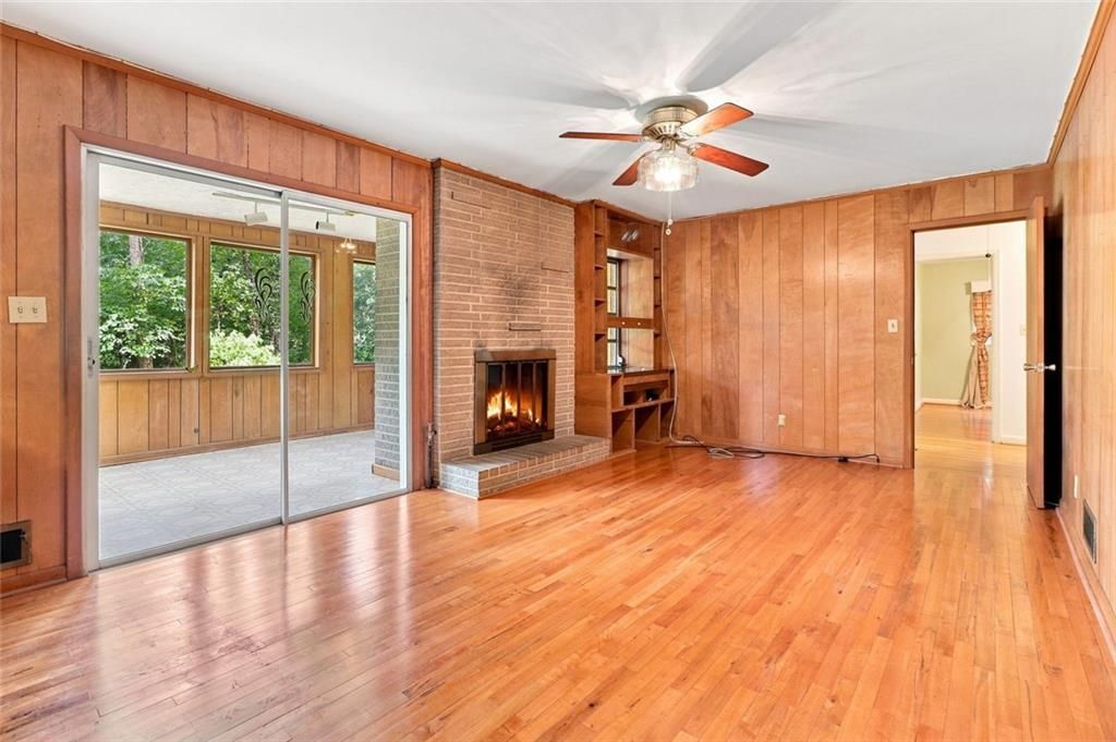 Image 24 of property listing at 1550 Diamond Head Circle, Decatur, GA 30033