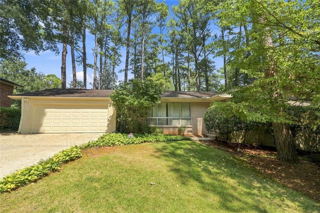Image 3 of property listing at 1550 Diamond Head Circle, Decatur, GA 30033