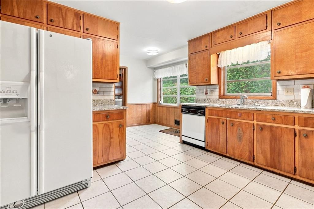 Image 33 of property listing at 1550 Diamond Head Circle, Decatur, GA 30033