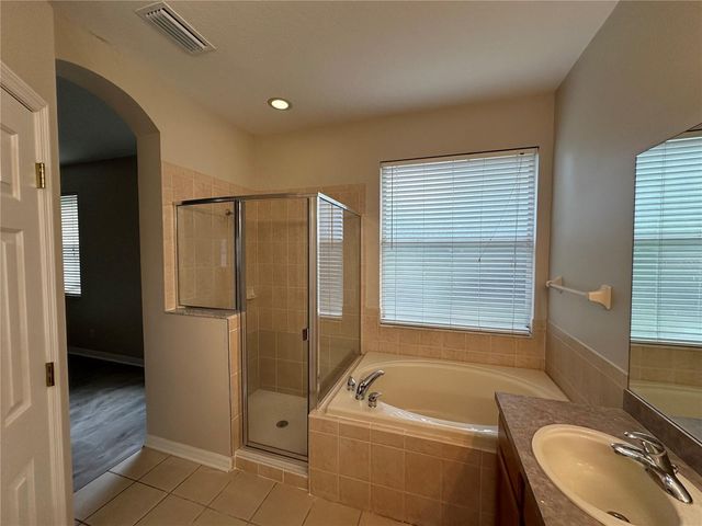 8037 MOCCASIN TRAIL DRIVE, Riverview, FL 33578