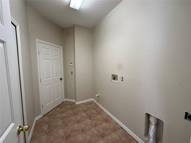 8037 MOCCASIN TRAIL DRIVE, Riverview, FL 33578