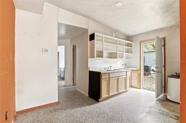 1605 DAUPHIN LN, Orlando, FL 32803