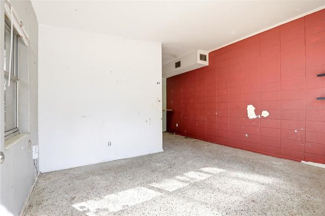 1605 DAUPHIN LN, Orlando, FL 32803