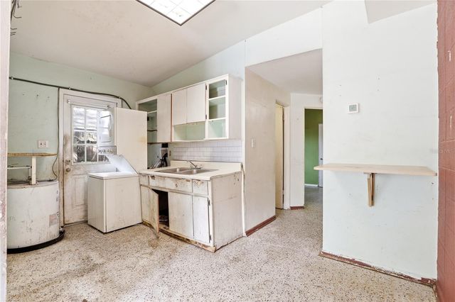 1605 DAUPHIN LN, Orlando, FL 32803