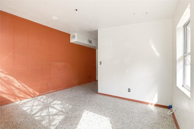 1605 DAUPHIN LN, Orlando, FL 32803