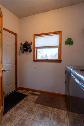 13 Bray Farm Lane, Wappingers Falls, NY 12590