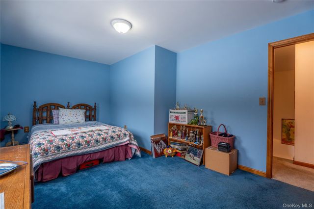 13 Bray Farm Lane, Wappingers Falls, NY 12590