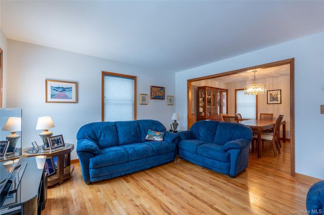 13 Bray Farm Lane, Wappingers Falls, NY 12590