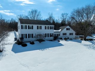 13 Bray Farm Lane, Wappingers Falls, NY 12590