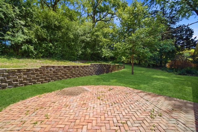 237 Beachview Lane, North Barrington, IL 60010