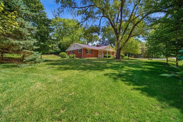 237 Beachview Lane, North Barrington, IL 60010