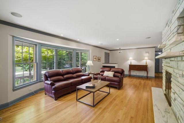 237 Beachview Lane, North Barrington, IL 60010