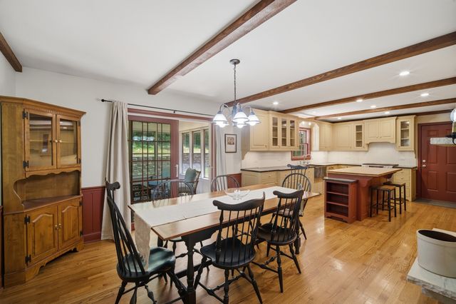 237 Beachview Lane, North Barrington, IL 60010